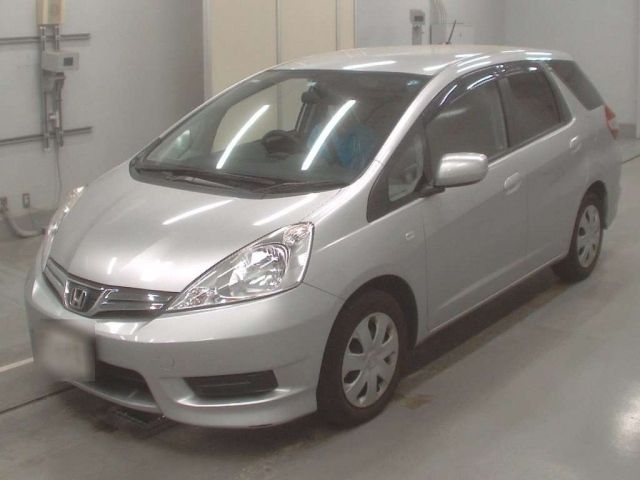 30040 Honda Fit shuttle GG7 2012 г. (CAA Tokyo)